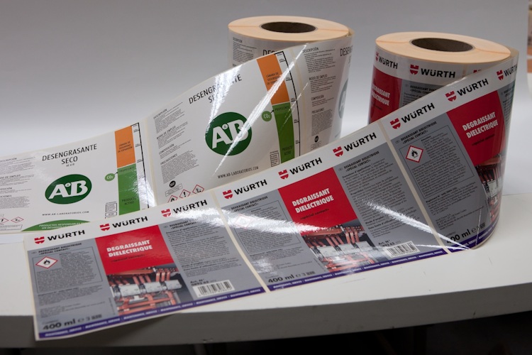 Adhésifs et étiquettes